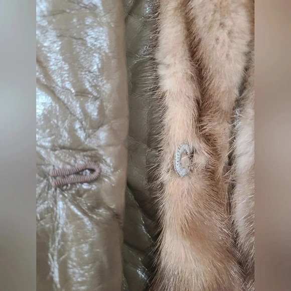 Vintage Alaskan Custom Built Furs KC, MO Genuine Fur Coat Belted 36" Chest - Picture 6 of 16